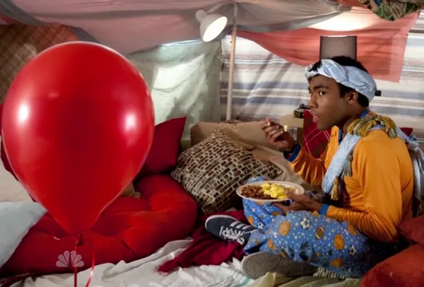Community Season 3, Episode 14 Review - "Pillows and Blankets" 5
