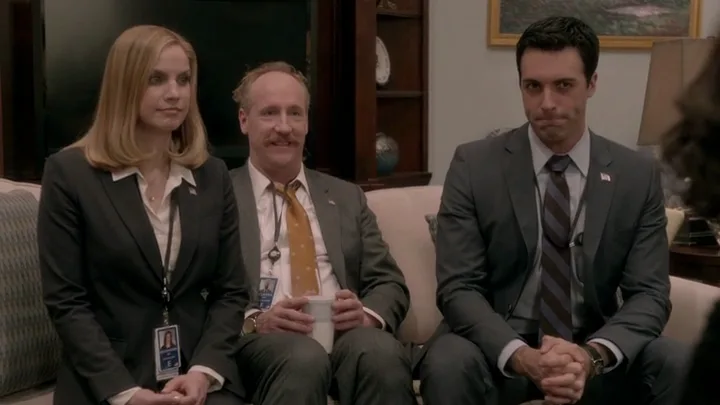 Veep 'Full Disclosure': A Horse, A Sheep, And A Pig