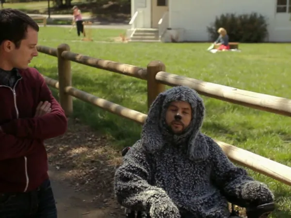 Wilfred Season 2, Episode 1 Review - "Progress" 9