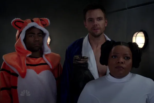 Community Season 4, Episode 2 Review - "Paranormal Parentage" 1