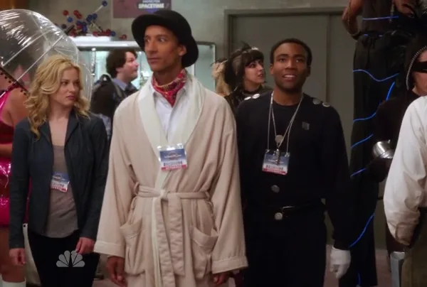 Community Season 4, Episode 3 Review - "Conventions of Space and Time"