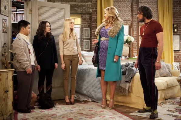 Review: 2 Broke Girls 'And The Big Hole' - Spring Is In The Air