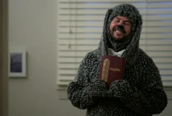 Wilfred Season 3, Episodes 1 & 2 Review - "Uncertainty"/"Comfort" 9